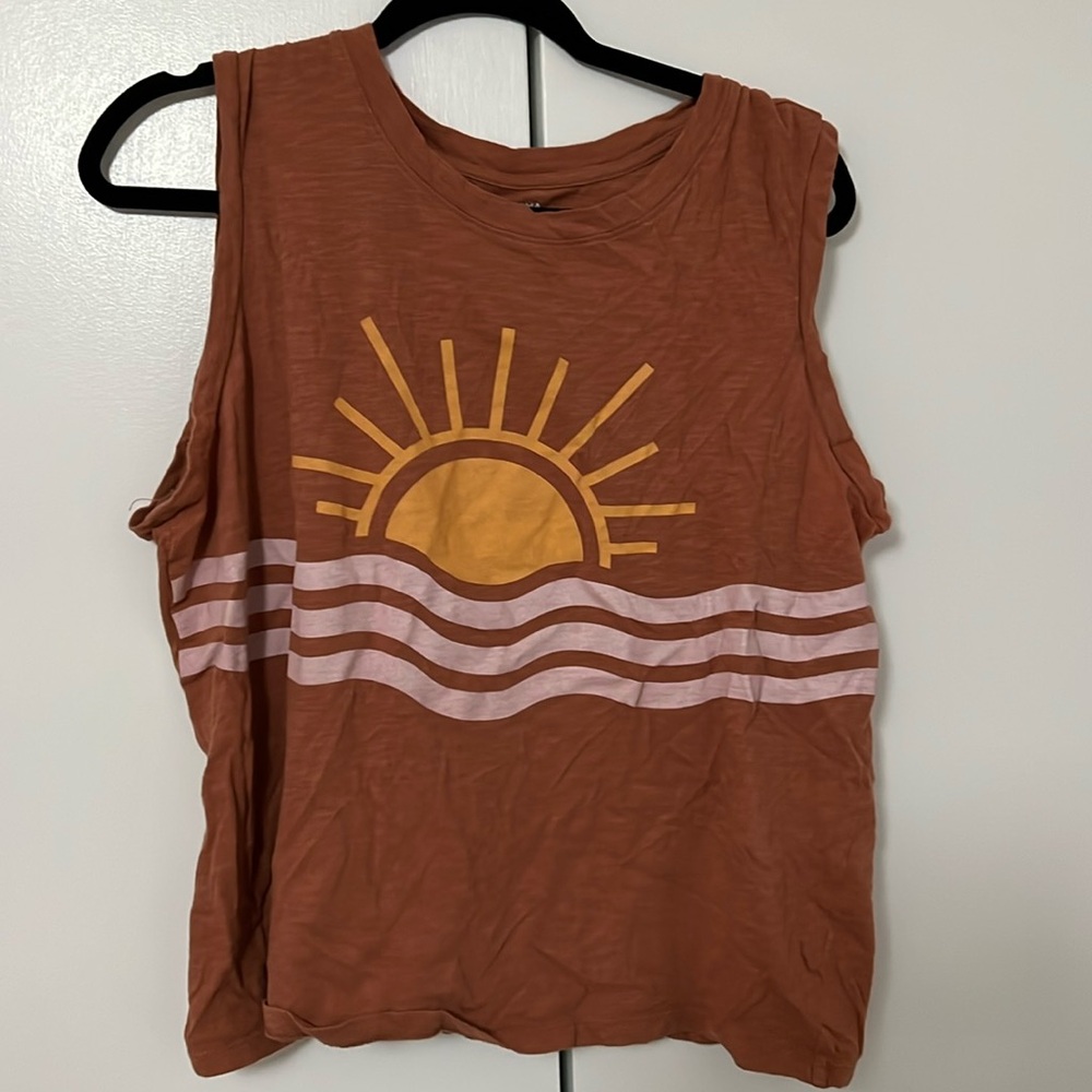 Muscle tee
